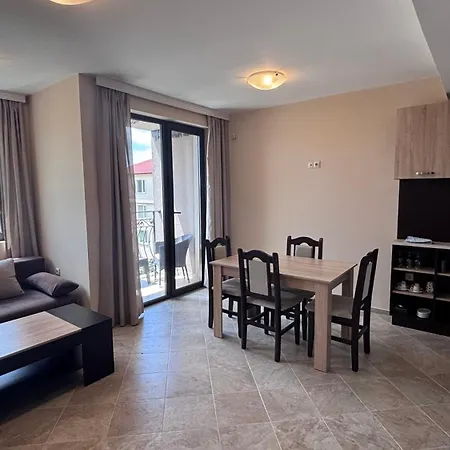 Relax In Kosharica דירה